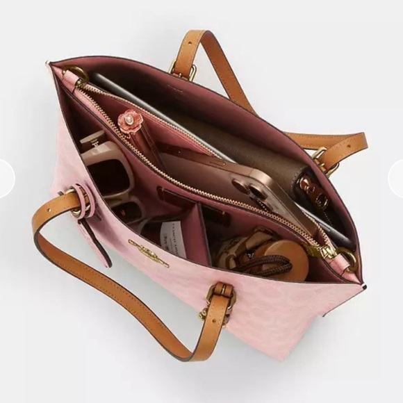 New COACH MOLLIE 25 POWDER PINK TOTE - Picture 7 of 7